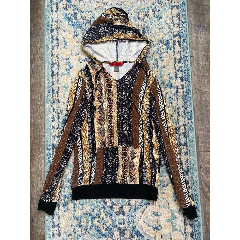 Hooded top with front pockets